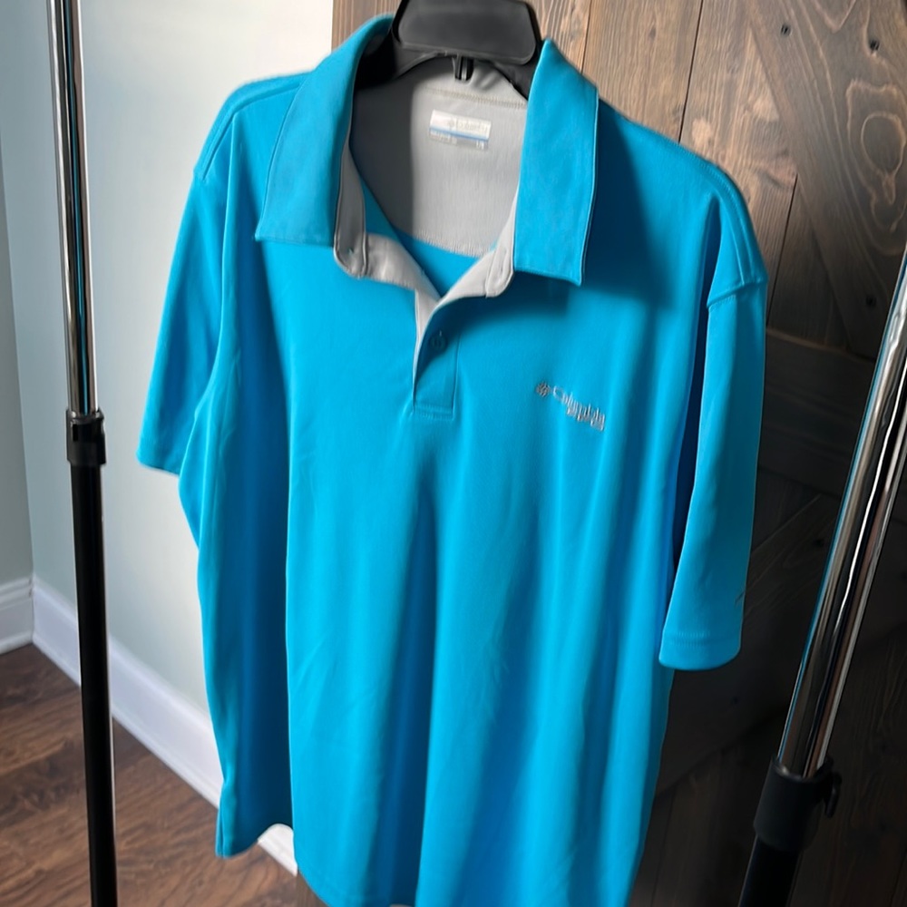 Columbia PFG Men’s blue 3-button polo